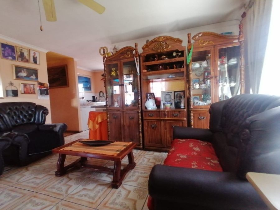  Bedroom Property for Sale in Scottsdene Western Cape